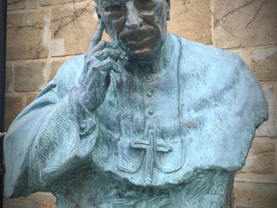 Rzeźba Jana Badyny na lwóweckim rynku, fot. 6