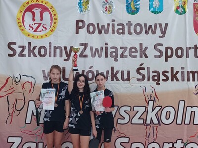 I miejsce dziewczęta z SP 3 Lwówek Śląski