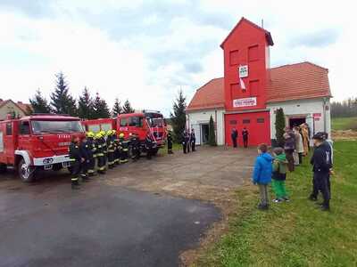 OSP ZBYLUTÓW Z NOWYM WOZEM STRAŻACKIM, fot.2