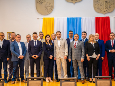 Pan Burmistrz Dawid Kobiałka oraz Radni Gminy i Miasta Lwówek Śląski IX kadencji