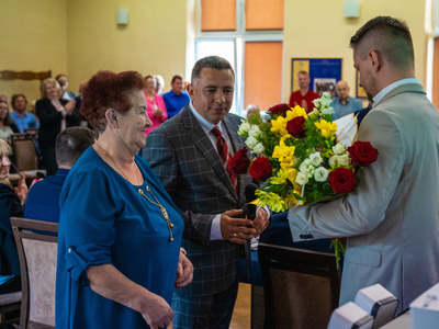 Gratulacje dla Pana Burmistrza z rąk przedstawicieli sołectw Gminy Lwówek Śląski