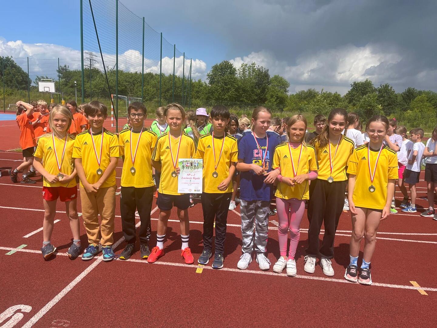 MISTRZOSTWA STREFY JELENIOGÓRSKIEJ SZS – TRÓJBÓJ LEKKOATLETYCZNY