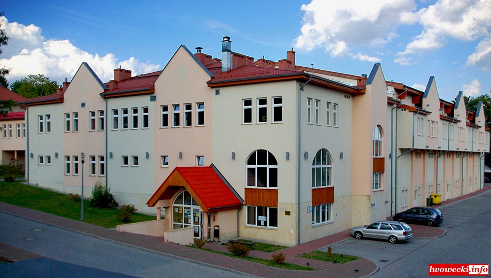 hala w Lwówku Śl.