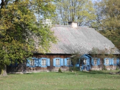 Dwór w Baczkach k. Łochowa, widok obecny, fot. Wikimedia