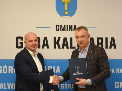 Podpisanie umowy na rozbudowę szkoły w Kątach