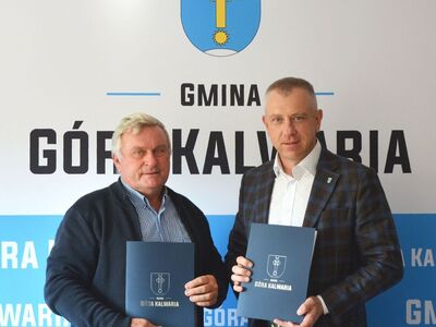 Budowa drogi Karolina - Krzaki Czaplinkowskie - podpisanie umowy