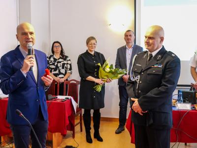 Wyjątkowe wyróżnienie dla Radosława Grzebienia – odznaka honorowa „Za zasługi dla Ochrony Zdrowia”