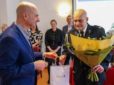 Wyjątkowe wyróżnienie dla Radosława Grzebienia – odznaka honorowa „Za zasługi dla Ochrony Zdrowia”