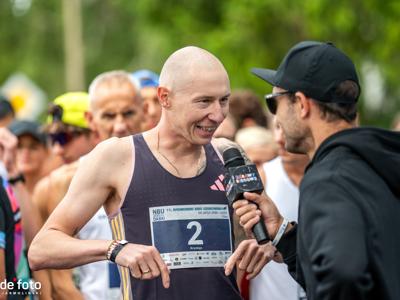 Krystian Zalewski na starcie biegu w roku 2024