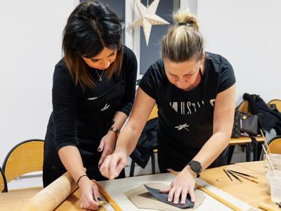 Pracownia Ceramiczna „Ważka” – twórcze początki i świąteczne plany