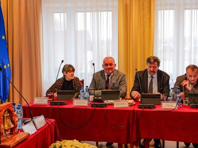 Budżet uchwalony jednogłośnie. Ponad 23 mln zł na inwestycje. Gmina Darłowo stawia na rozwój w 2026 roku