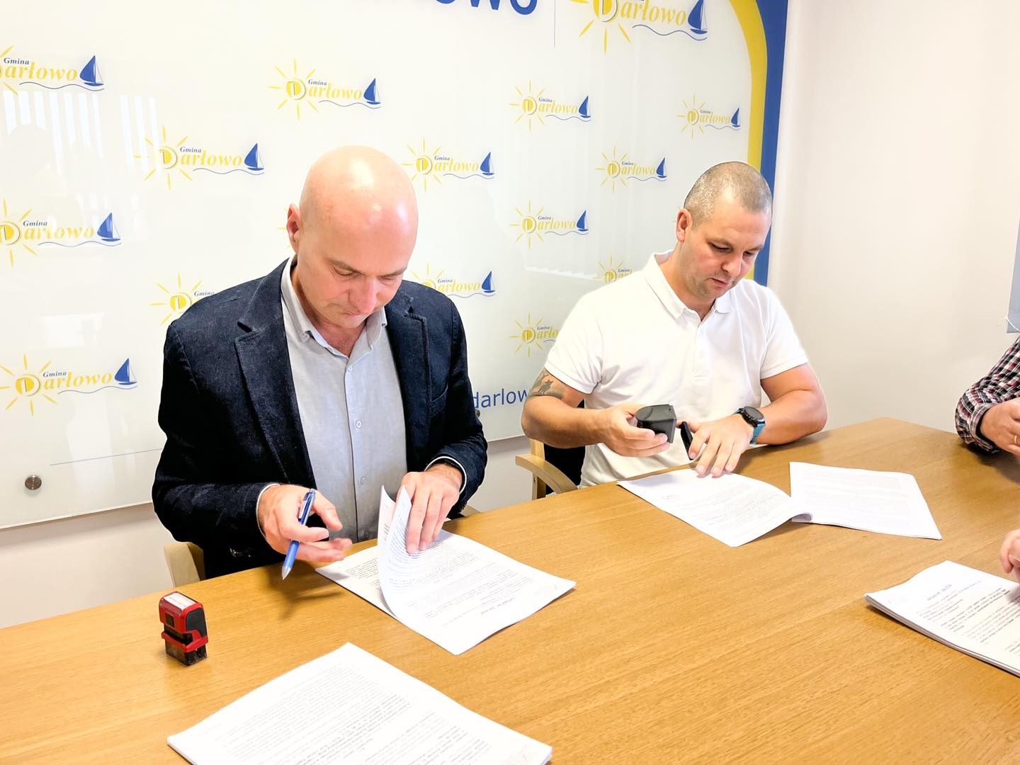 Podpisaliśmy umowy na budowę oświetlenia ulicznego
