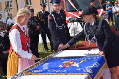 Obchody 100-lecia istnienia jednostki OSP Naruszewo - część oficjalna uroczystości oraz piknik rodzinny