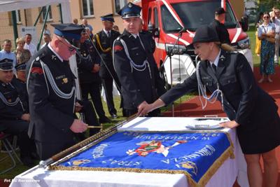 Obchody 100-lecia istnienia jednostki OSP Naruszewo - część oficjalna uroczystości oraz piknik rodzinny