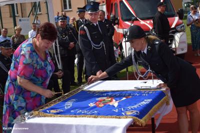 Obchody 100-lecia istnienia jednostki OSP Naruszewo - część oficjalna uroczystości oraz piknik rodzinny