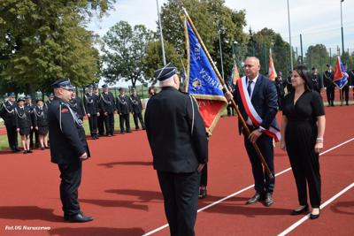 Obchody 100-lecia istnienia jednostki OSP Naruszewo - część oficjalna uroczystości oraz piknik rodzinny