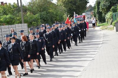 Obchody 100-lecia istnienia jednostki OSP Naruszewo - część oficjalna uroczystości oraz piknik rodzinny