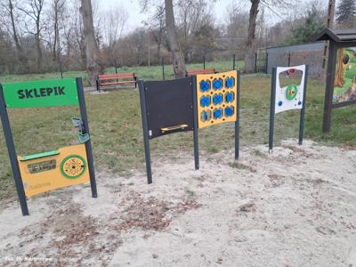 Modernizacja placu zabaw w miejscowości Strzembowo (17.11.2024r.)