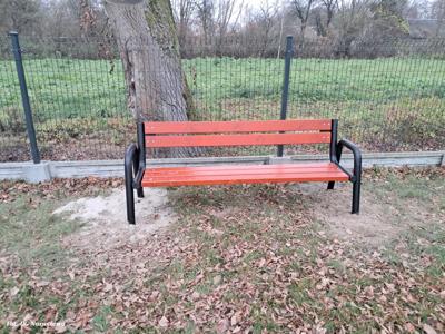 Modernizacja placu zabaw w miejscowości Strzembowo (17.11.2024r.)