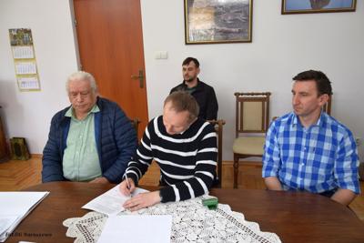 Budowa przydomowych oczyszczalni ścieków na terenie Gminy Naruszewo - etap IV - podpisanie umowy 09.04.2024r.