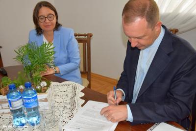Podpisana umowa o udzielenie dotacji celowej dla Parafii w Radzyminie (21.08.2024r.)
