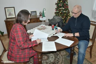 Remont zespołu kościelnego w Krysku - podpisanie umowy