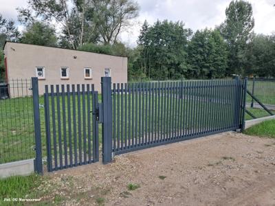 Budowa ogrodzenia przy świetlicy wiejskiej w Postróżu (30.06.2025r.) - odbiór