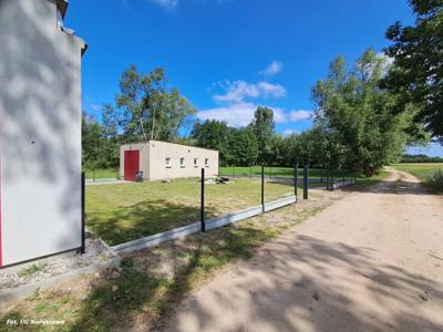 Budowa ogrodzenia przy świetlicy wiejskiej w Postróżu (30.06.2025)