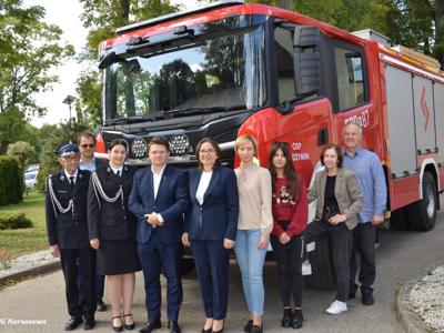 Przekazanie jednostce OSP Radzymin nowego, średniego samochodu ratowniczo-gaśniczego
