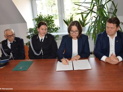 Przekazanie jednostce OSP Radzymin nowego, średniego samochodu ratowniczo-gaśniczego