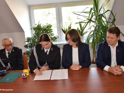 Przekazanie jednostce OSP Radzymin nowego, średniego samochodu ratowniczo-gaśniczego