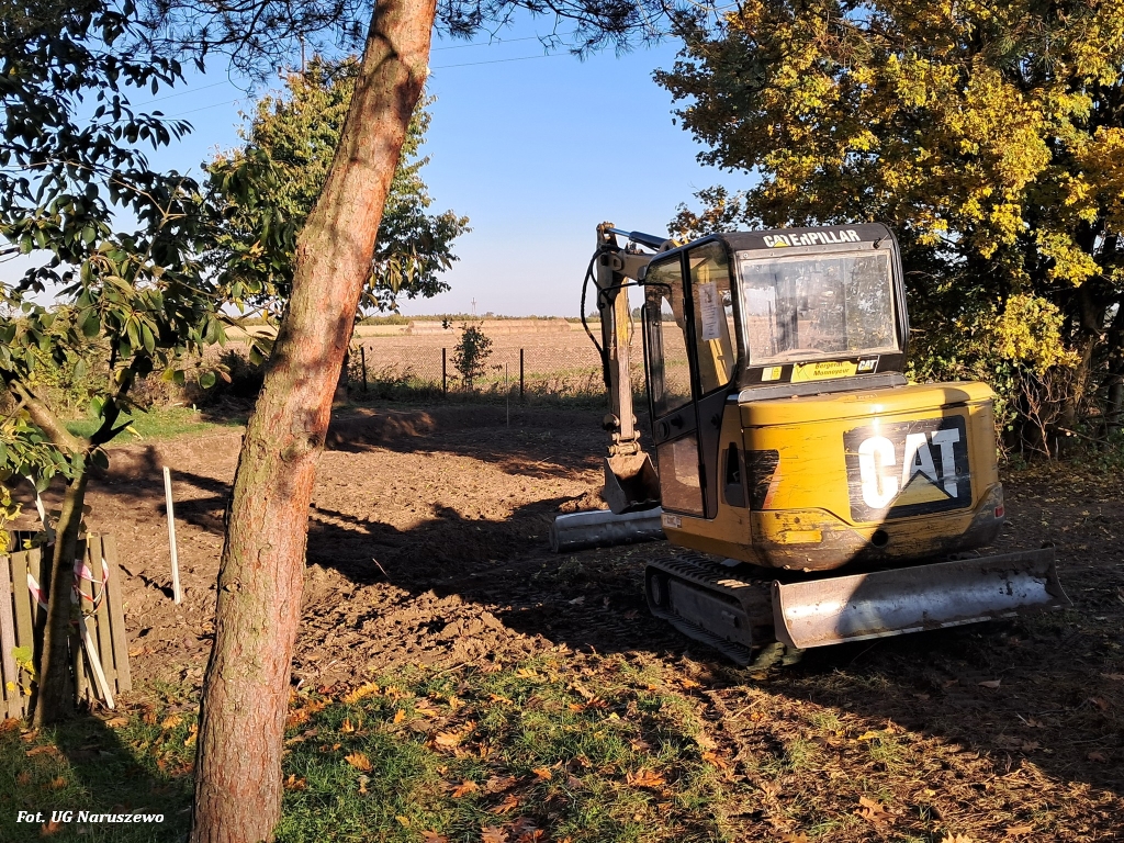 Powstaje nowa oczyszczalnia ścieków dla budynku przedszkola w Naruszewie (21.10.2025r.)