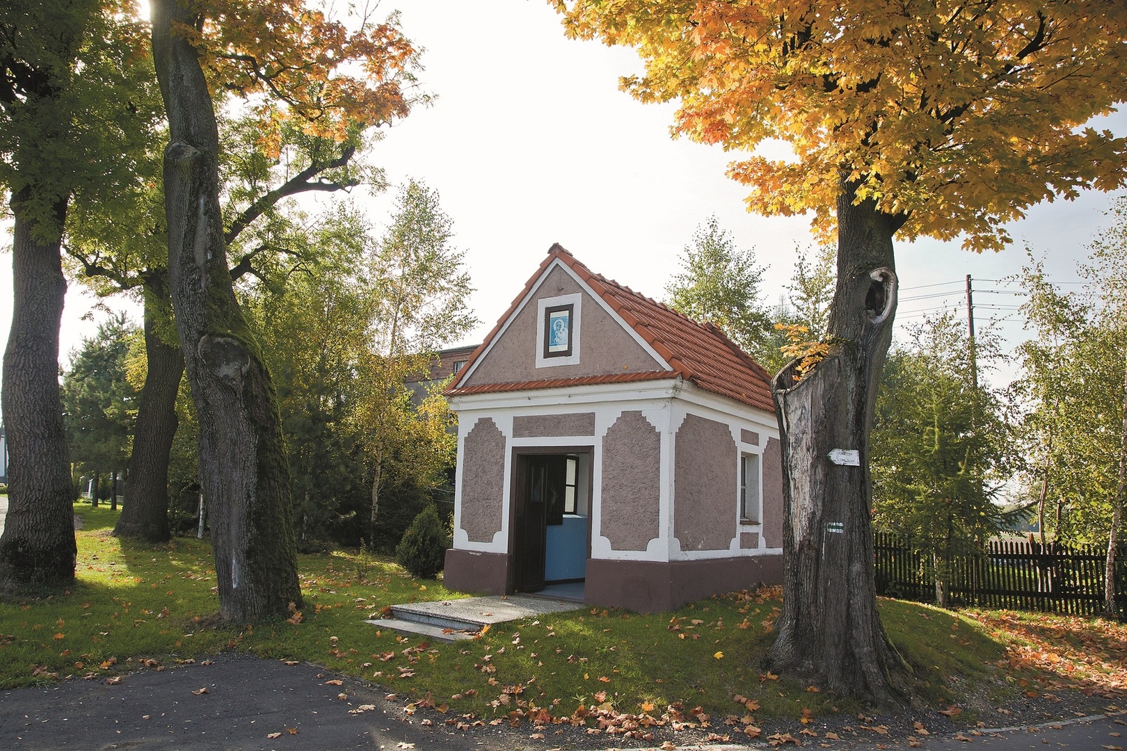 Kapliczka z poł. XIX w. 