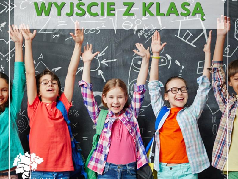 Na grafice widoczni są uczniowie, którzy podnoszą ręce do góry.