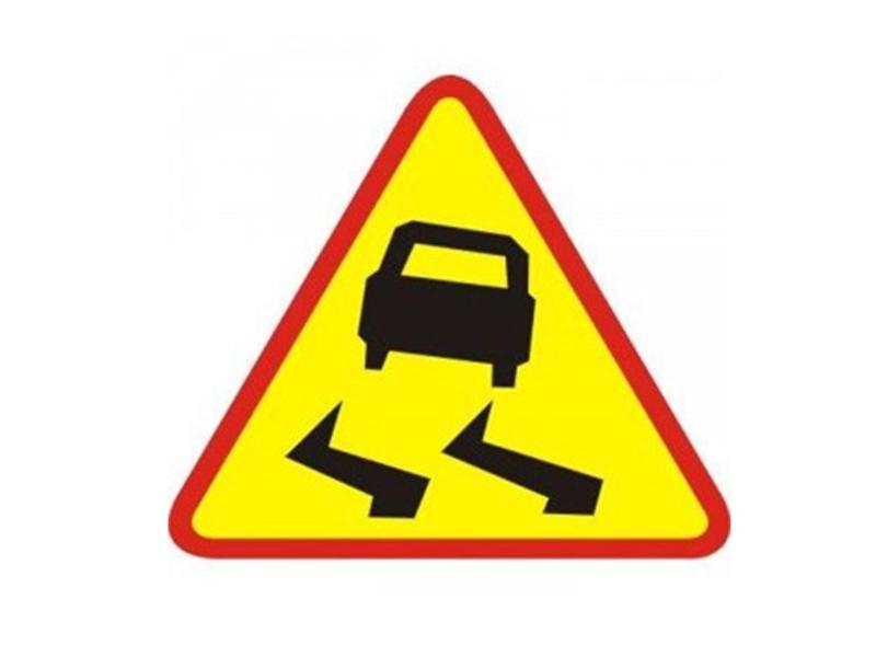 Znak ostrzegawczy – śliska nawierzchnia.