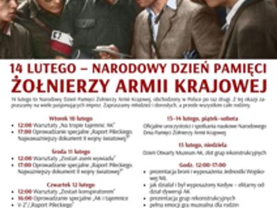 Na plakacie informacyjnym widnieje zdjęcie żołnierzy, a także logo muzeum oraz patronów.