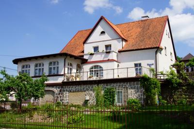 XIX-wieczna kamieniczka w Miłkach - copyright by Wojciech Darski „Mazury od środka”