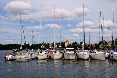 Jachty w Rydzewie - copyright by Wojciech Darski „Mazury od środka”