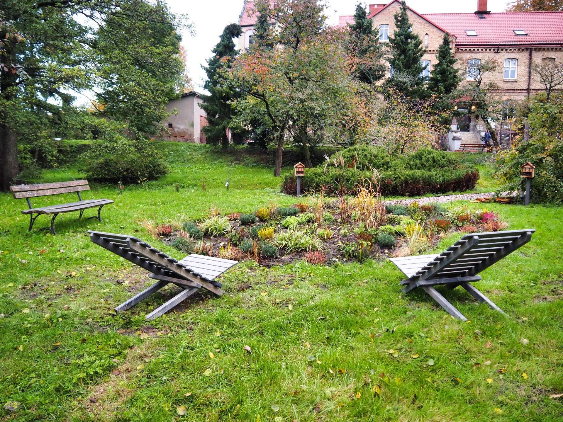 zielone_serce_milek_ekologiczne_zagospodarowanie_przestrzeni_wokol_urzedu_gminy_iv.jpg [1920x1440]