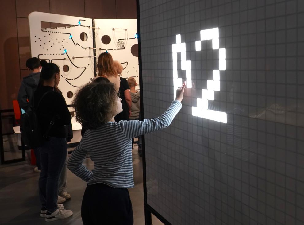 Eurobarometr dla Polski: zadowoleni i zaniepokojeni