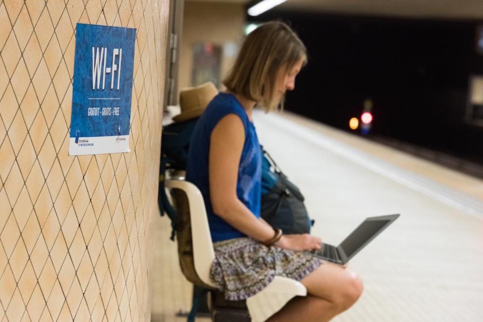 UE pracuje nad zapewnieniem Ci lepszego WiFi i połączeń