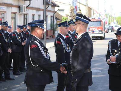 Odznaczenie zasłużonych druhów i druhen strażaków.