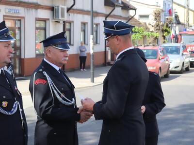 Odznaczenie zasłużonych druhów i druhen strażaków.