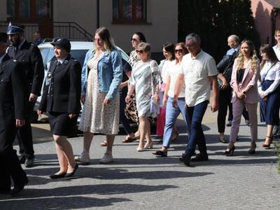 Przejście do kościoła.