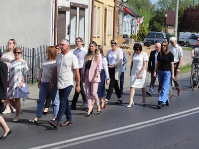 Przejście do kościoła.