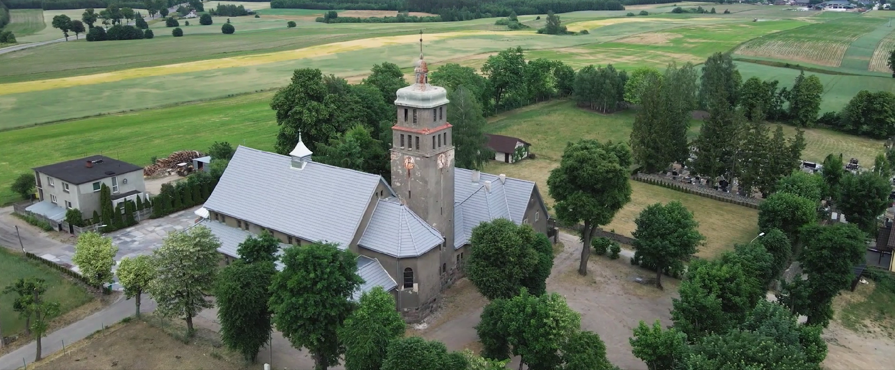 Kościół parafialny w Piecach