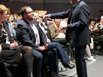 Artur Barciś Show podczas Gminnego Dnia Kobiet w SP Górsk