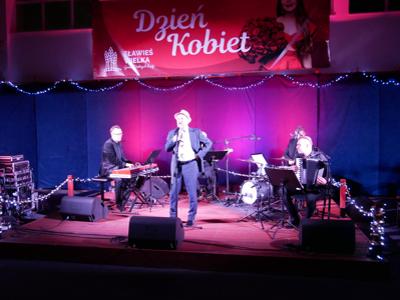 Artur Barciś Show podczas Gminnego Dnia Kobiet w SP Górsk