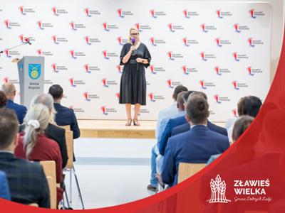 Wręczenie umów dotacyjnych na rozbudowę infrastruktury sportowej w regionie, fot. Tomasz Czachorowski/eventphoto.com.pl dla UMWKP 
