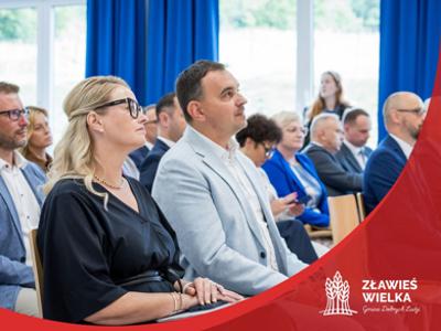 Wręczenie umów dotacyjnych na rozbudowę infrastruktury sportowej w regionie, fot. Tomasz Czachorowski/eventphoto.com.pl dla UMWKP 